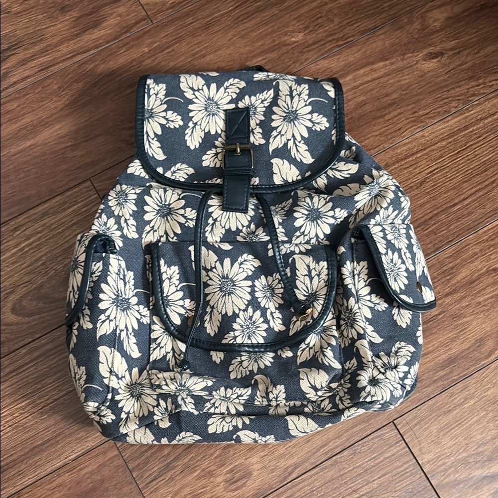 Floral Drawstring Backpack with Buckle Closure